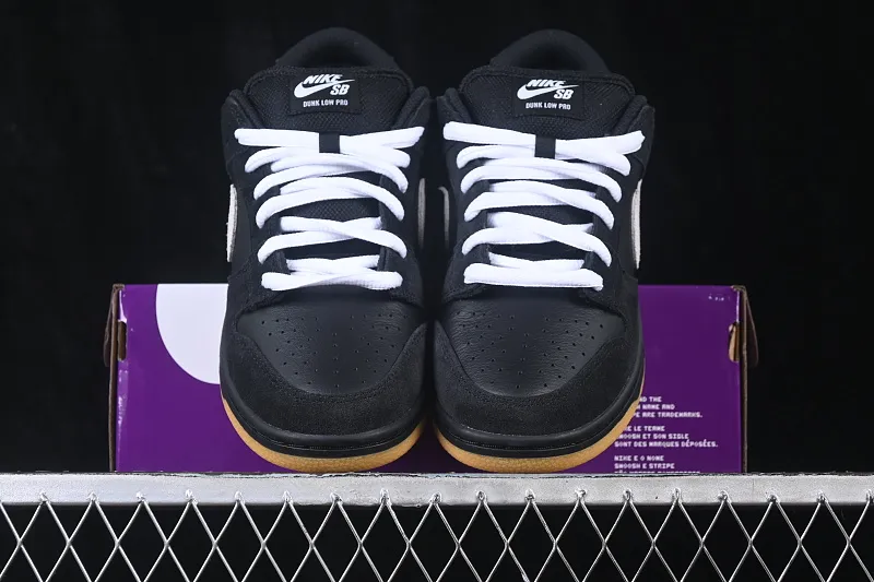 All Categories Nk SB Dunk Series Nk SB Dunk Low Low-top sneakers Foreign trade version Nike SB Dunk Low Raw rubber black and white Full toe layer low-top casual sneakers HF3704-003